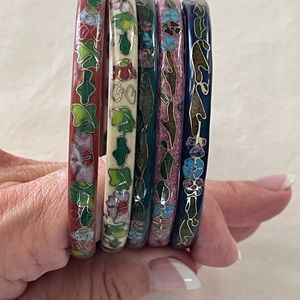 5 Vintage cloisonné, bangle bracelets. Beautiful colors. Excellent condition.